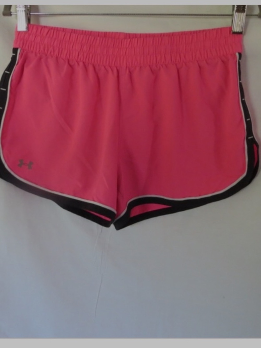 NWOT Under Armour fitted heatgear shorts - Picture 2 of 4